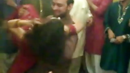 लड़कियों (18 वर्ष) एक छोटे डिक पर हमला (22 सेक्सी वीडियो फिल्म हिंदी मूवी