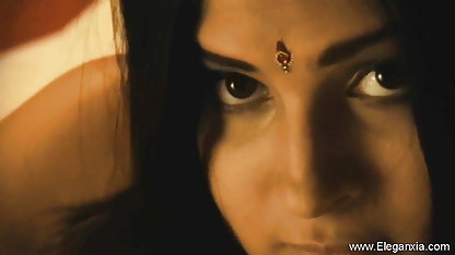 जॉन सेक्सी हिंदी मूवी वीडियो में Nappi