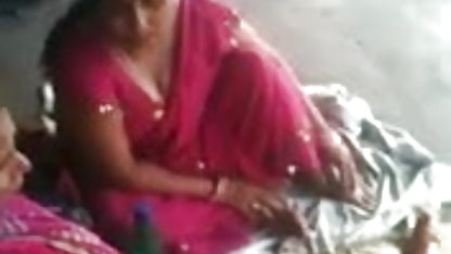 गद्दे पर हिंसा सेक्सी फिल्म बॉलीवुड